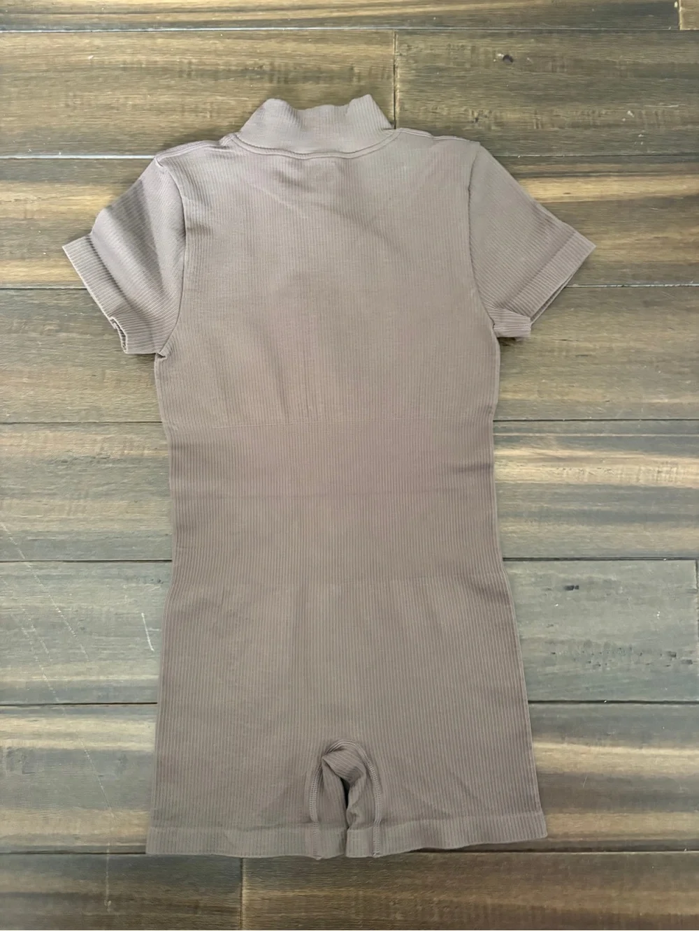 NWOT OQQ Sz S Brown/Taupe Ribbed Short Sleeve Zip-Front Romper Work Out Athletic